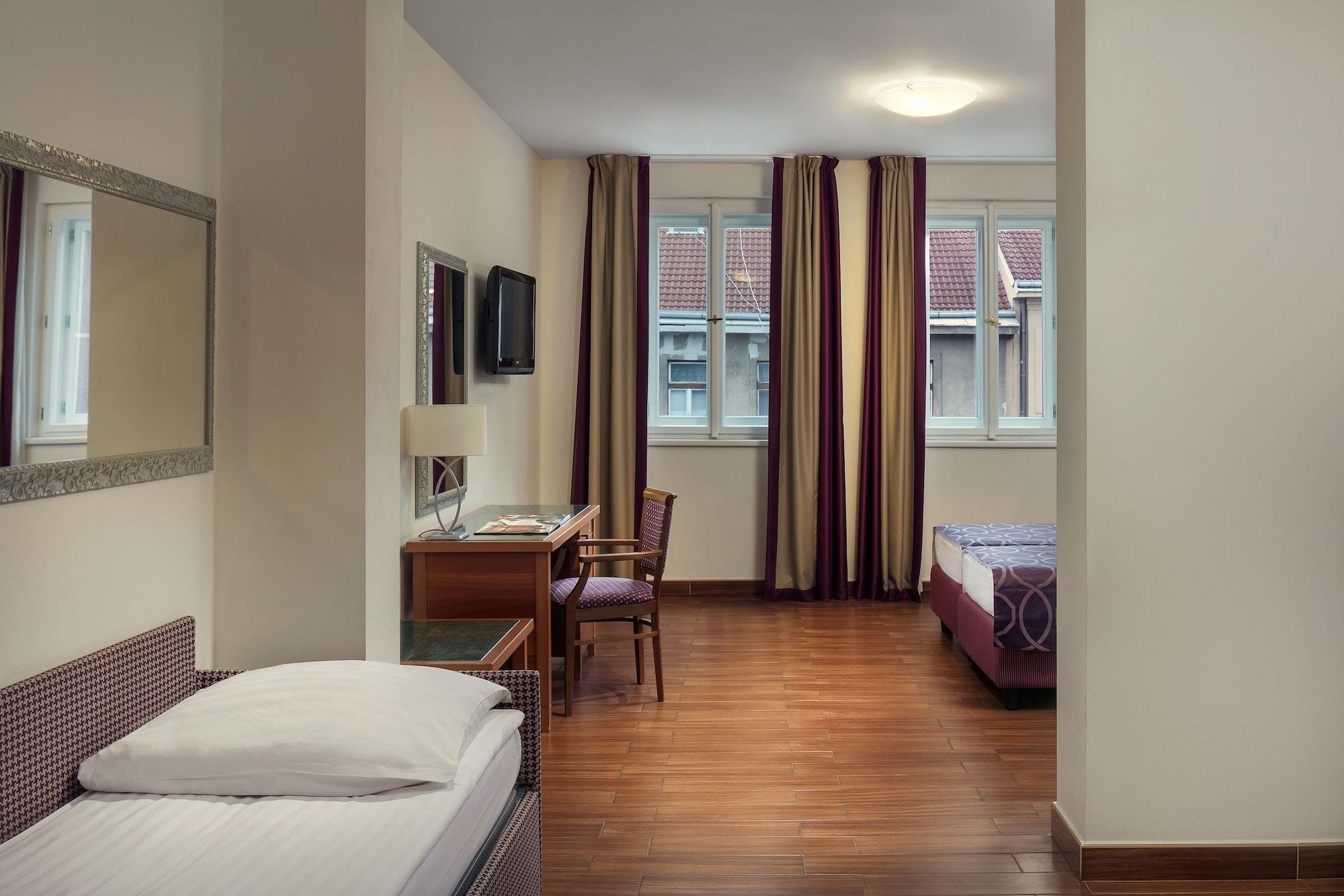 Hotel Galileo Πράγα Εξωτερικό φωτογραφία