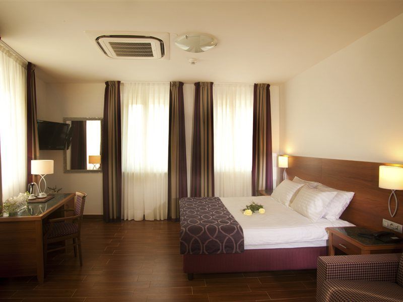 Hotel Galileo Πράγα Εξωτερικό φωτογραφία